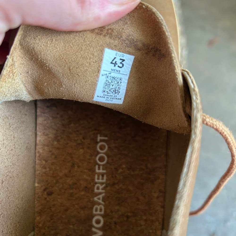 Vivobarefoot Men's Chukka Boots in Tan - Picture 9 of 10